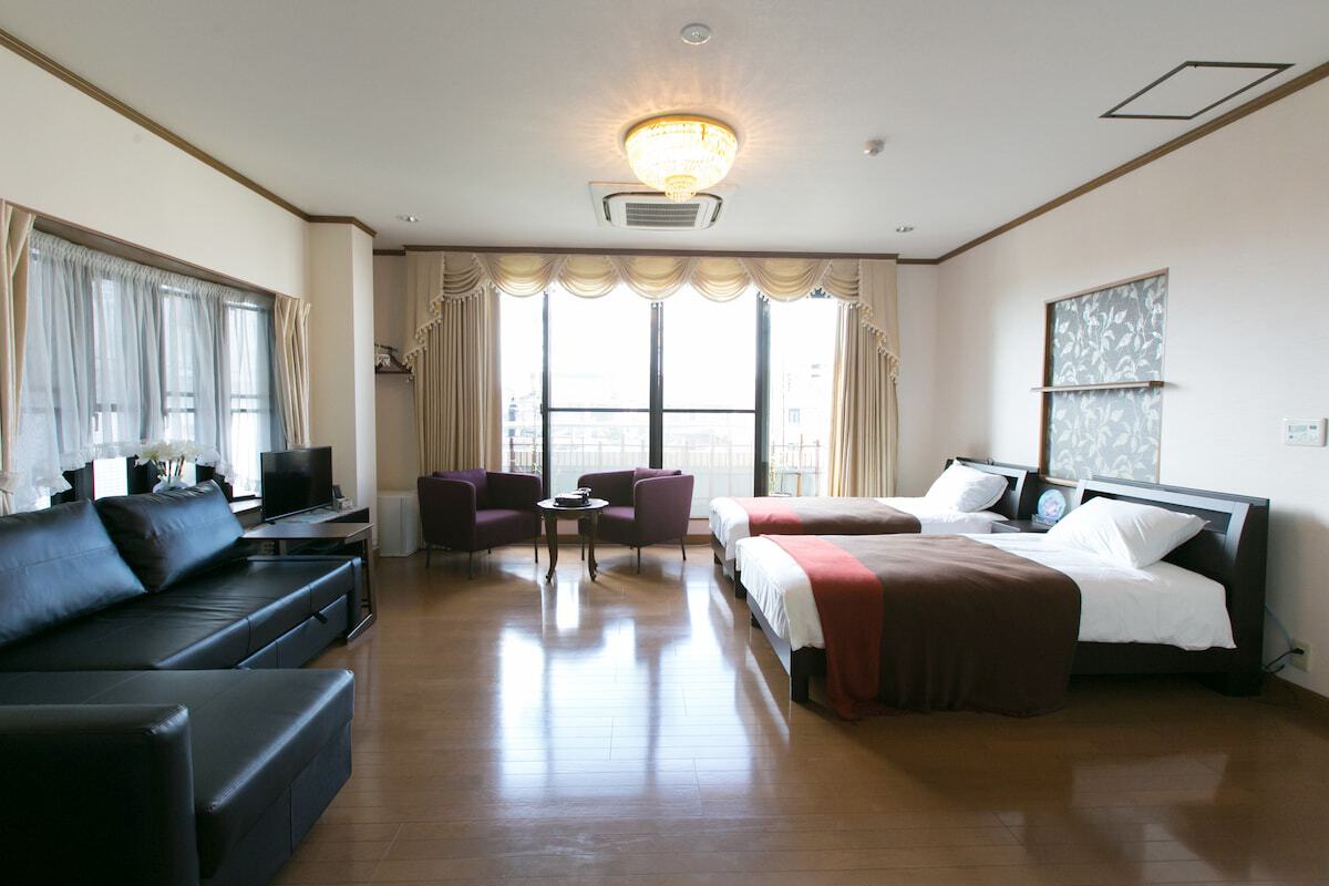 2F bedroom